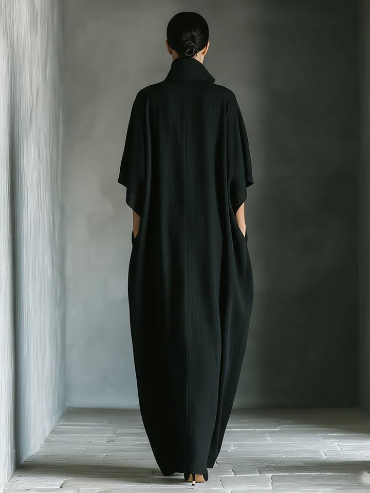 Maxi | vestido negro con mangas estilo kimono
