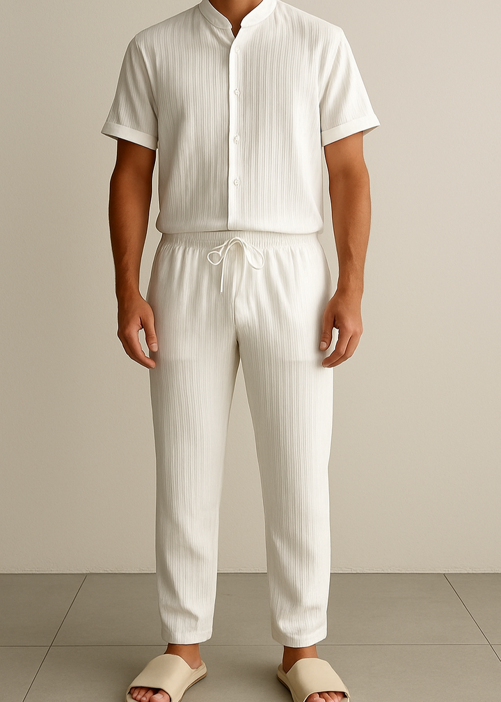Conjunto veraniego de dos piezas a rayas blancas para hombre