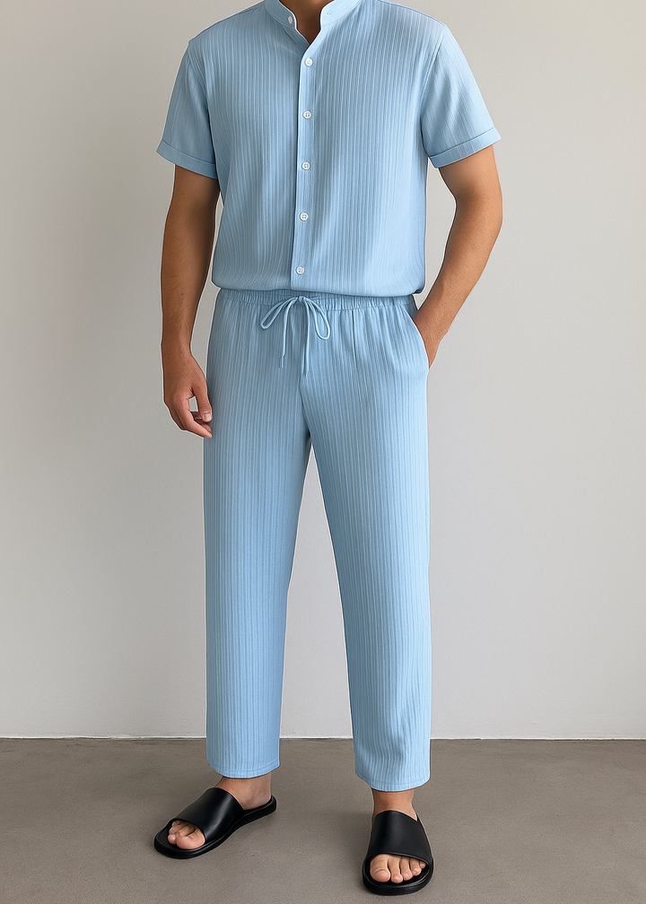Conjunto veraniego de dos piezas a rayas blancas para hombre