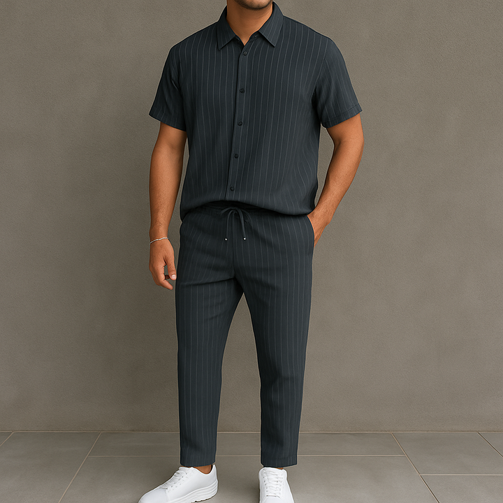 Camisa para hombre con botones frontales y bolsillo con cordón