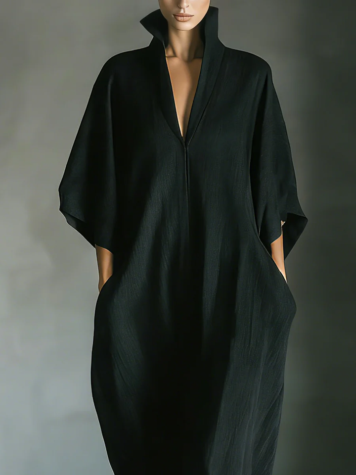 Alessandra · Vestido largo negro con mangas estilo kimono