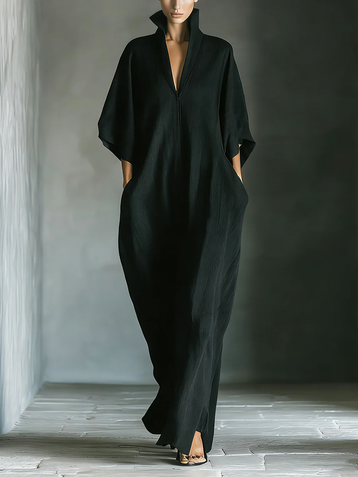 Alessandra · Vestido largo negro con mangas estilo kimono