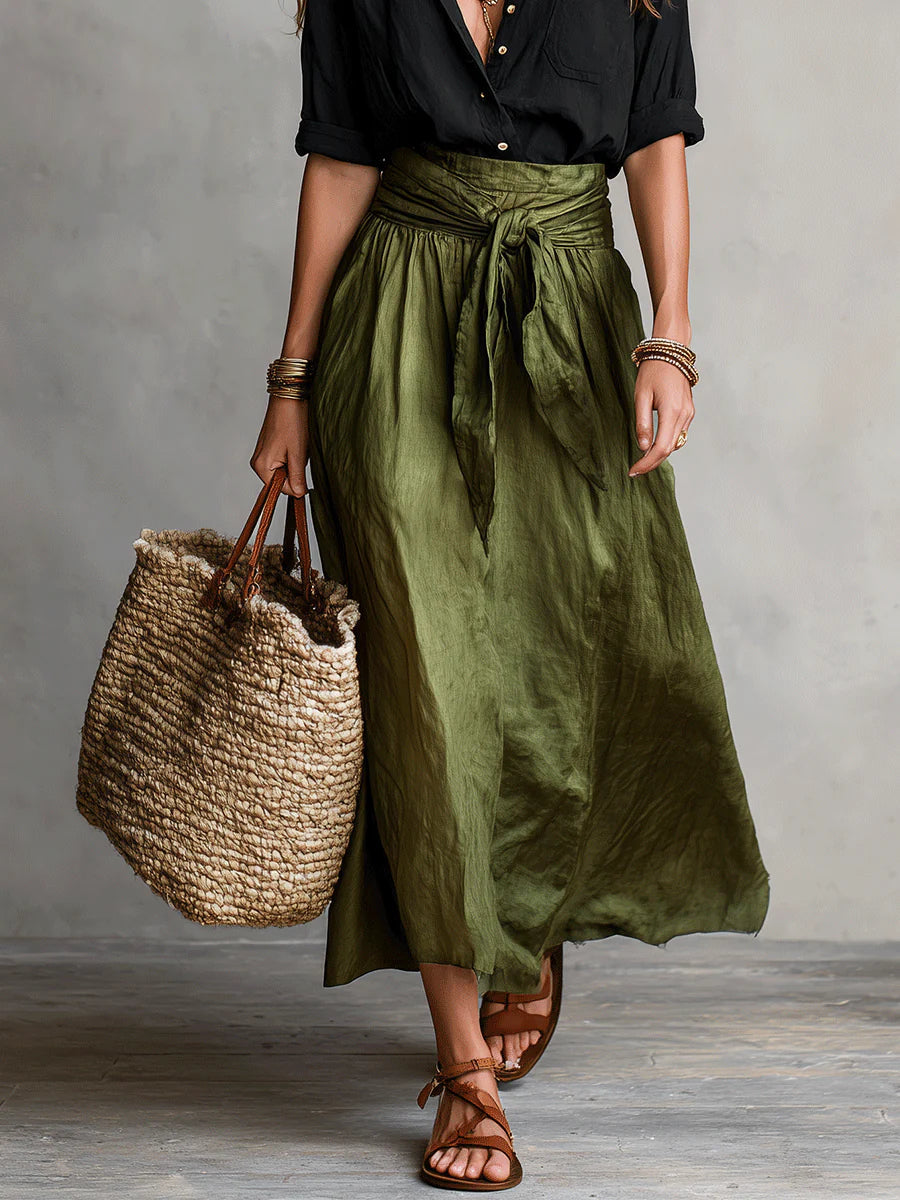 Vera – conjunto de dos piezas: camiseta negra e falda midi verde oliva