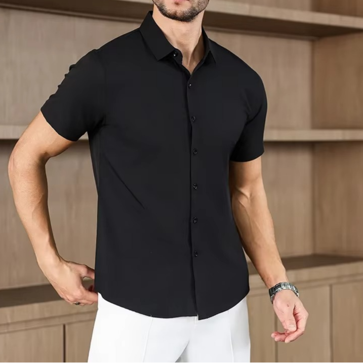 Camisa business casual lisa de manga corta para hombre