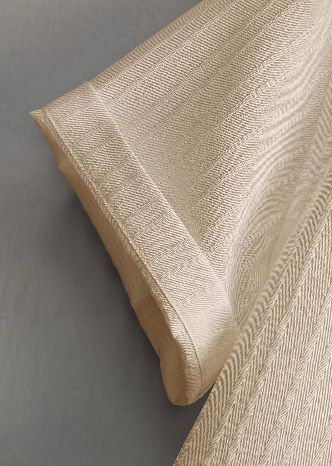 Conjunto veraniego de dos piezas a rayas blancas para hombre